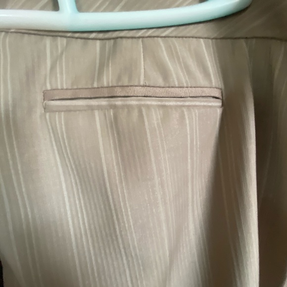 Mossimo Stretch suit-dress/work length tan shorts. - Picture 5 of 16